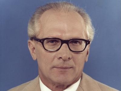 Farbportrait von Erich Honecker von 1976