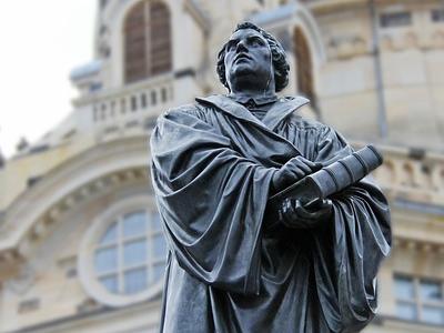 Luther-Statue vor der Frauenkirche in Dresden