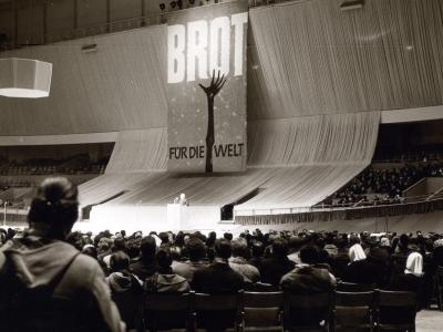 Versammlung von 'Brot für die Welt 1961 in der Deutschlandhalle Berlin